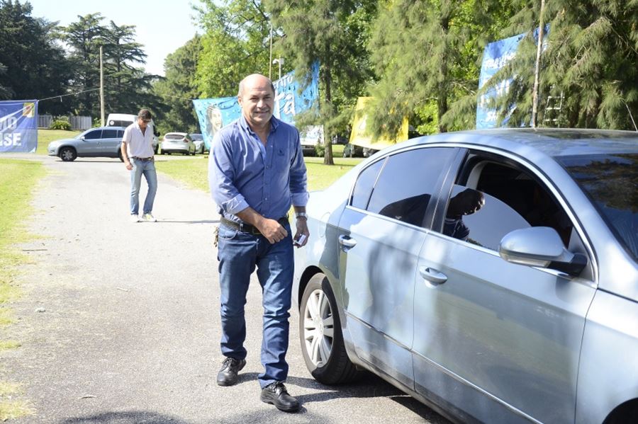 Para Mario Secco, "se hacen los opositores y todo el mundo sabe que Massa cogobierna con Vidal"