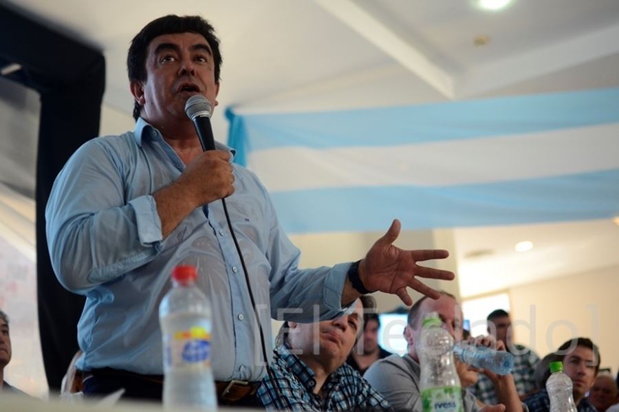 Fernando Espinoza: "Después de las elecciones de octubre vamos a ir a una gran unificación de los bloques legislativos peronistas"