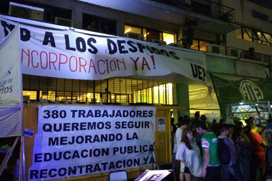 Torres: “Vidal disuelve la UEP, encargada de reparar escuelas, con 380 despidos"