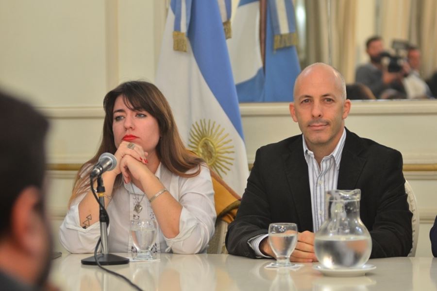 Siguiendo la bajada de línea de Provincia, Nicolás Ducoté redujo su planta política