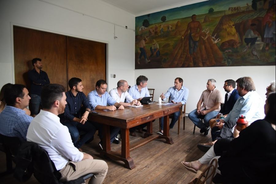 Garro reunió a su gabinete en Los Hornos: “Seguimos acercando la gestión a los barrios”