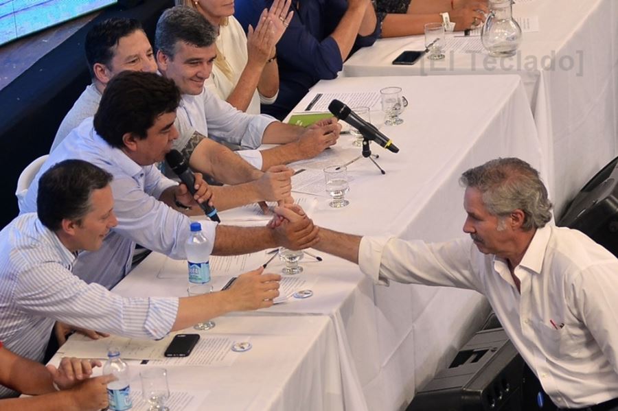 Con la presencia de Solá y los Moyano, sesionó el Congreso del Partido Justicialista