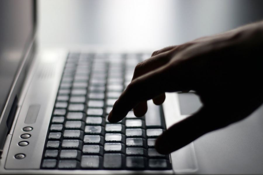 Amnistía Internacional advierte sobre ciberataques y amenazas de trolls oficialistas a dirigentes y periodistas