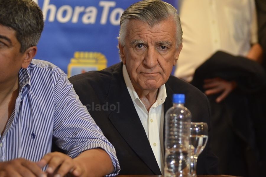 José Luis Gioja admitió "una mano negra" de sectores internos en la intervención del PJ