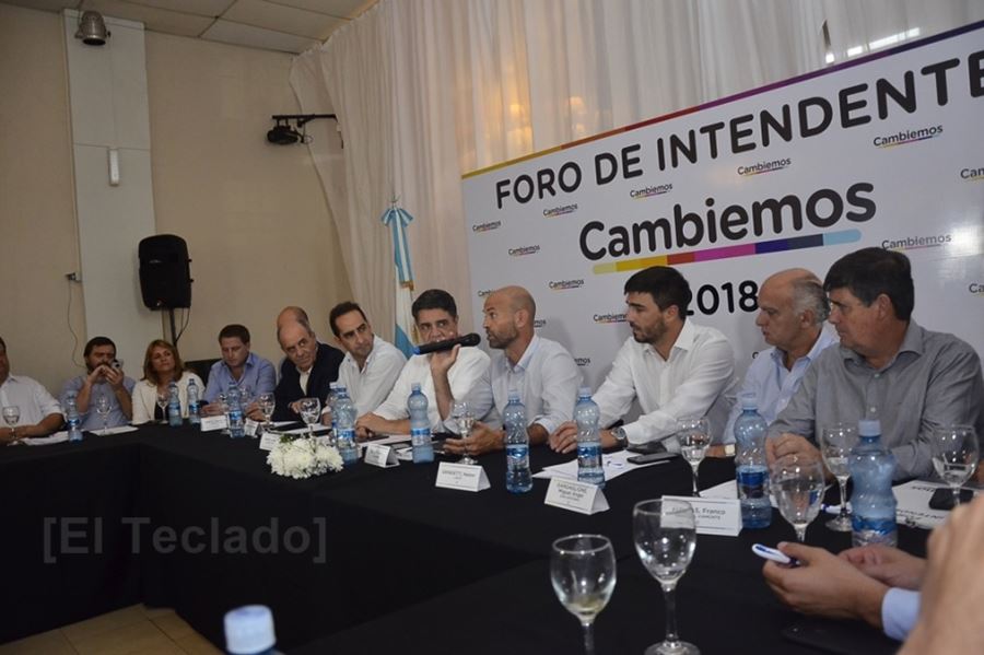 Con eje en las obras para la provincia, se llevó adelante el foro de intendente de Cambiemos