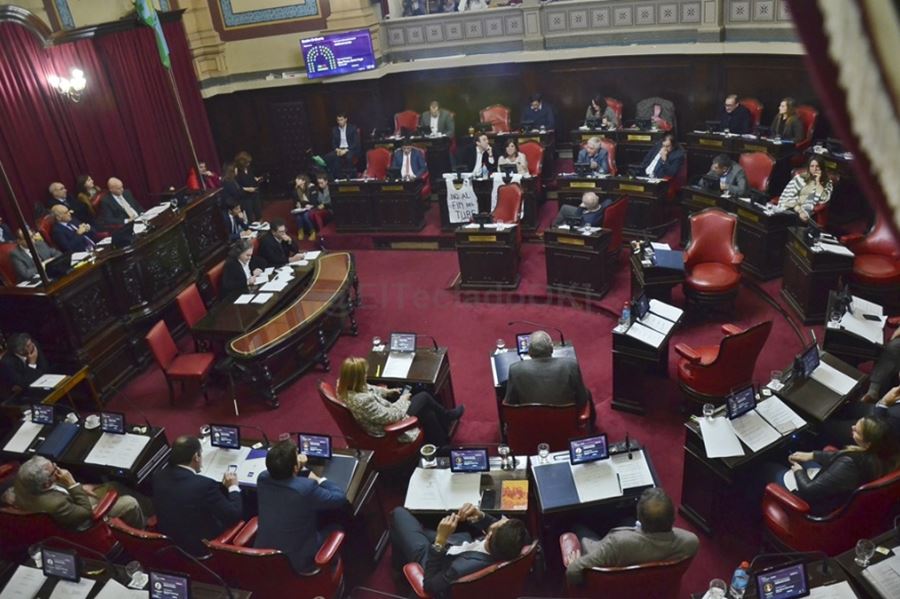 Se sancionó la nueva ley de Turf en el Senado y se pone en marcha la máquina de la rosca en Diputados