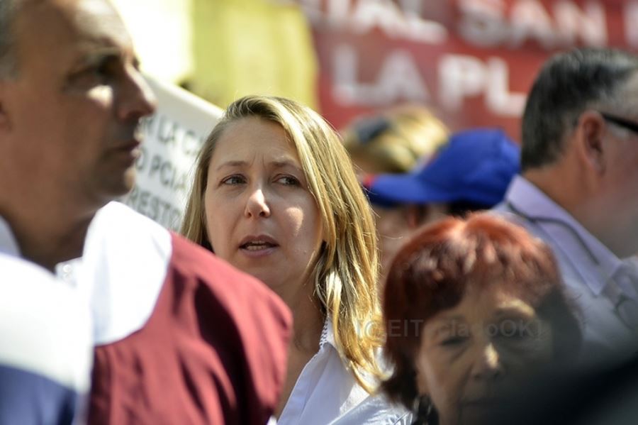 Golpearon a Myriam Bregman en las puertas del Congreso: "Vi a la Policía Federal impune como nunca", advirtió