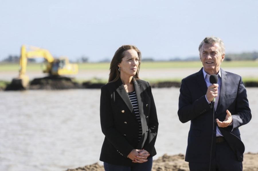 Vidal y Macri pasaron por Roque Pérez: "¡Qué particularidad que finalice las obras del arroyo El Gato!"