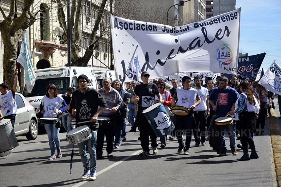 Judiciales van al paro para exigir que la Provincia los convoque a la mesa de negociación paritaria