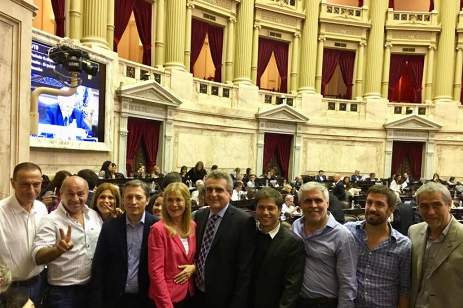 Intendentes peronistas desembarcaron en el Congreso por la sesión especial por tarifas y género