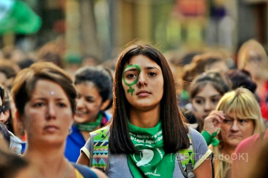 La marea verde vuelve al Congreso: se presenta el proyecto de aborto legal, seguro y gratuito