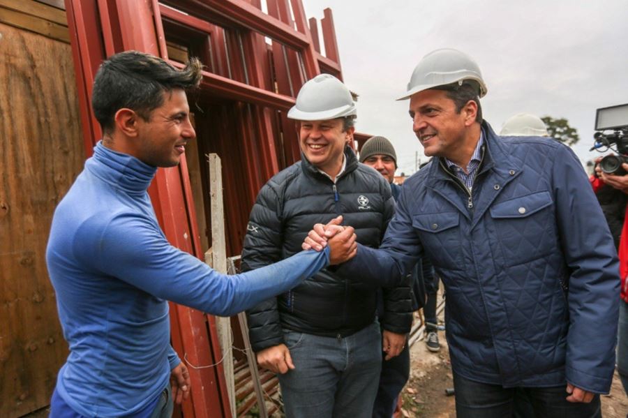 Sergio Massa visitó Almirante Brown: “La insensibilidad de este Gobierno nos puso de rodillas”