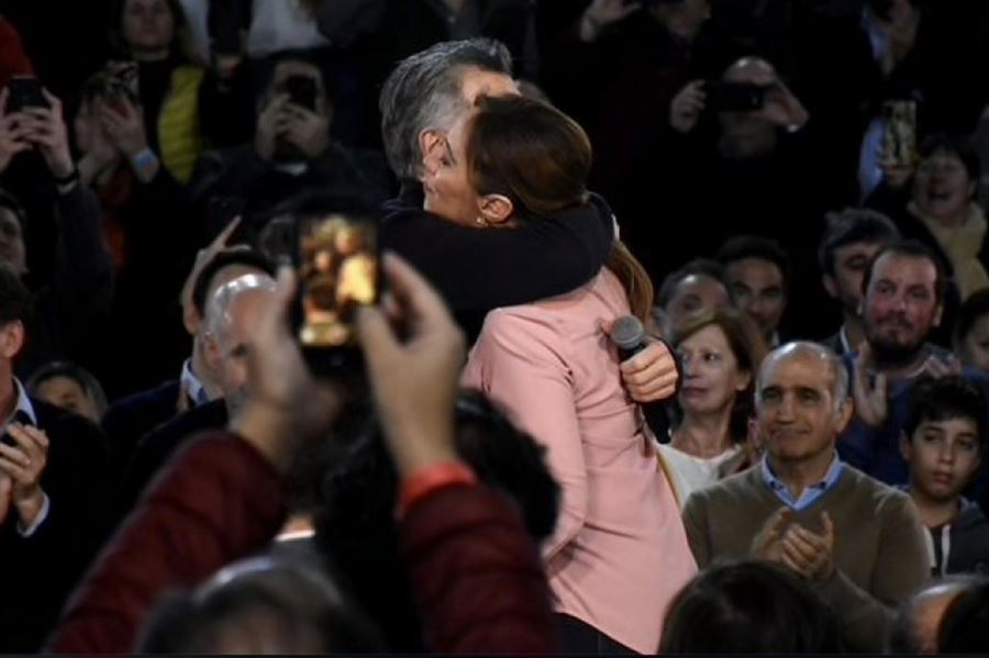 Entre lágrimas, Vidal cerró su campaña en Vicente López junto a Macri: “Les pido que no me suelten la mano”