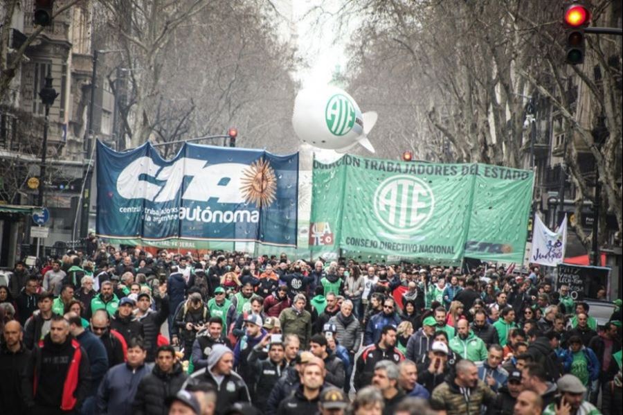 Paro nacional: Miles de trabajadores marcharon por paritarias y exigiendo la emergencia alimentaria