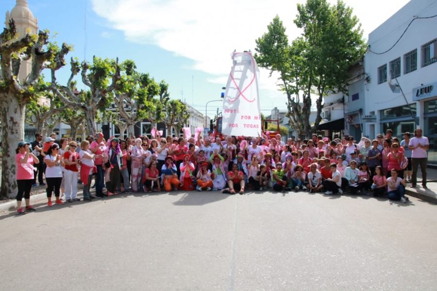 Emotiva conmemoración del día mundial de la lucha contra el cáncer de mama