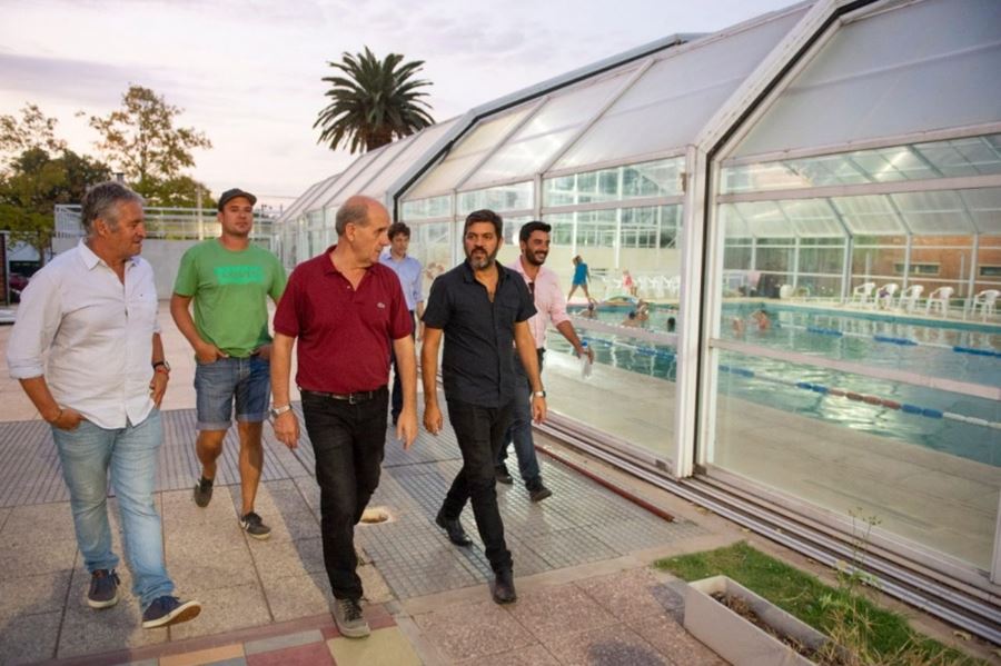 En su recorrida por los municipios, Bianco destacó el uso que le dieron los intendentes a los fondos escolares