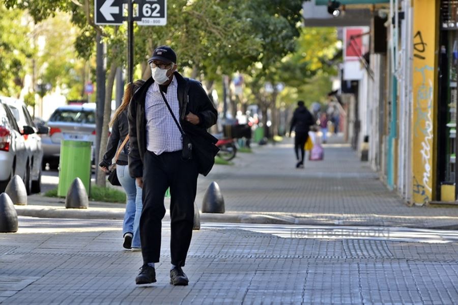 En La Plata, sancionarán con multas de hasta 130 mil pesos a quienes que no usen tapaboca en la vía pública