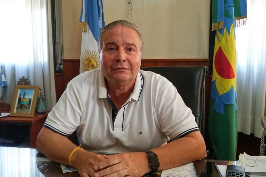En Salto, el intendente Alessandro dio a conocer el primer caso positivo de coronavirus