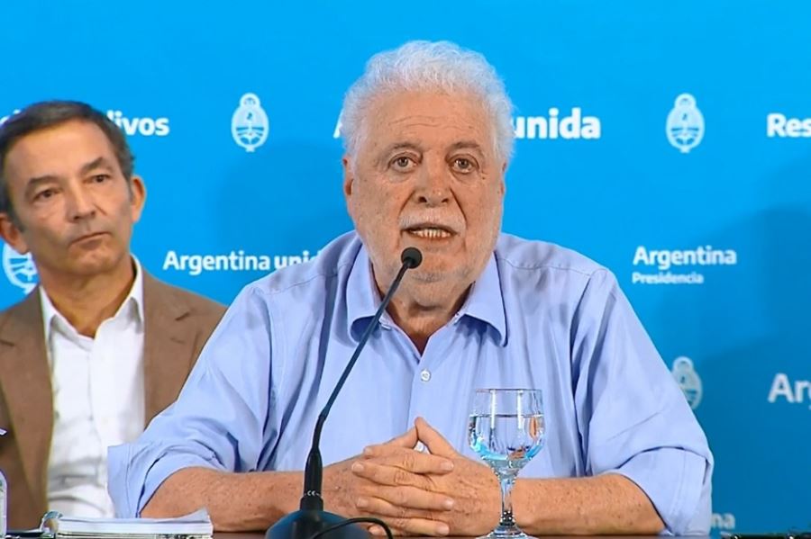 Ginés aseguró que está "fenómeno" y que no se realizará el hisopado porque sería "absolutamente innecesario"