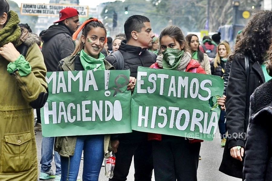 Aborto legal: Qué diferencias hay entre el histórico proyecto de la Campaña y el presentado por el Ejecutivo