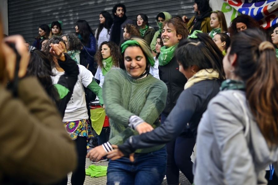 El aborto seguro y gratuito, más cerca de ser legal