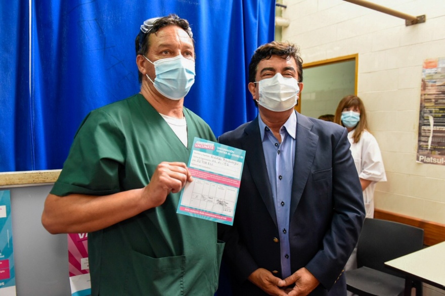 Espinoza: “Mientras nos vacunamos tenemos que seguir cuidándonos, porque la pandemia no terminó”