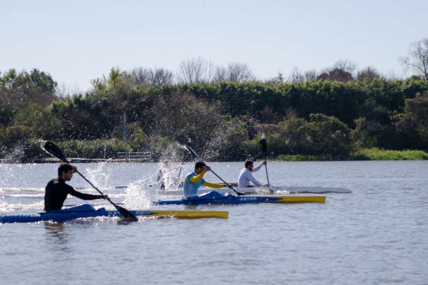 Aventuras náuticas en clubes bonaerenses