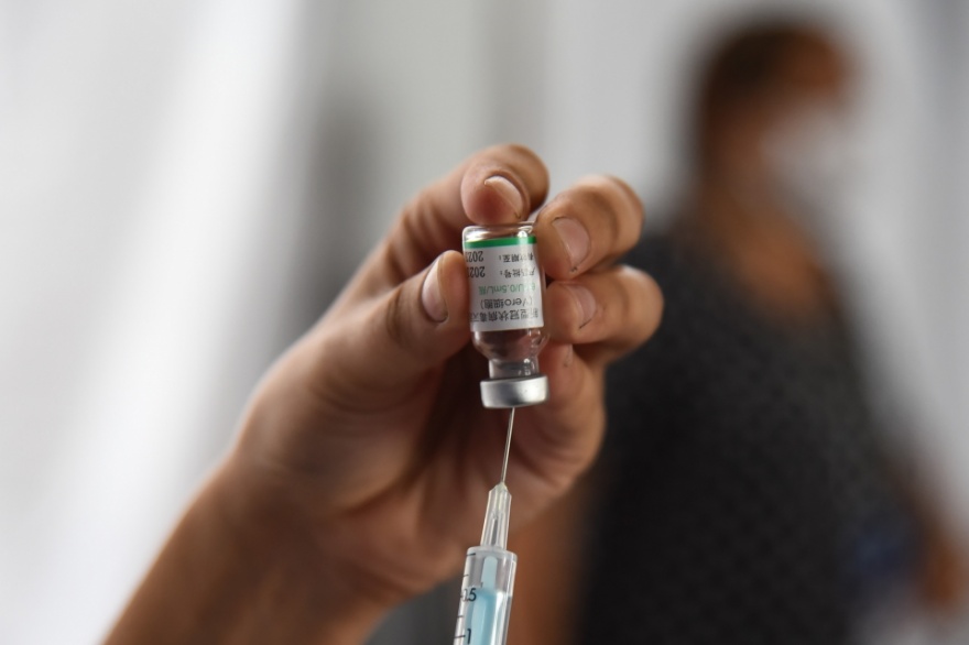 El gobierno inició diálogo con China e Israel para producir vacunas contra el coronavirus en Argentina