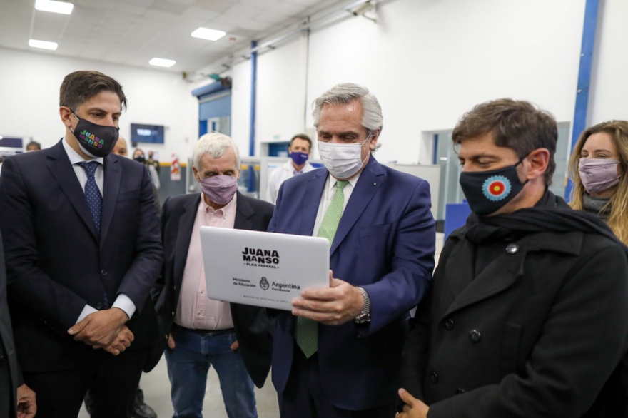 El gobierno anunció la entrega de 633 mil netbooks a estudiantes de escuelas secundarias