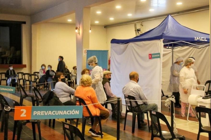 3000 Esperanzas: Bolívar sale a buscar a los adultos que falta vacunar