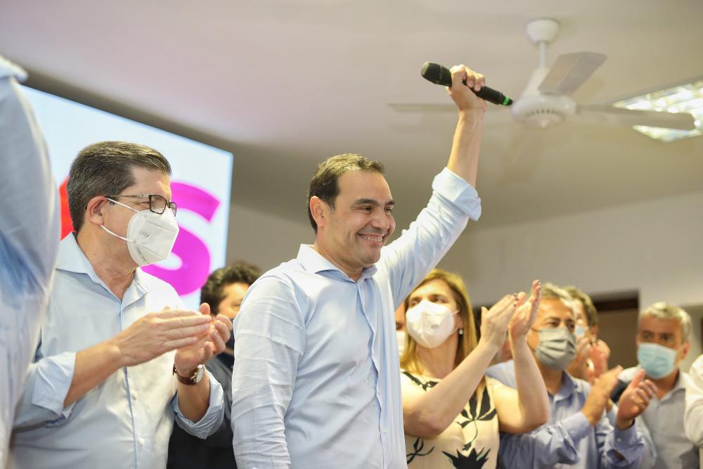 Valdés se quedó con la gobernación en Corrientes de la mano del radicalismo