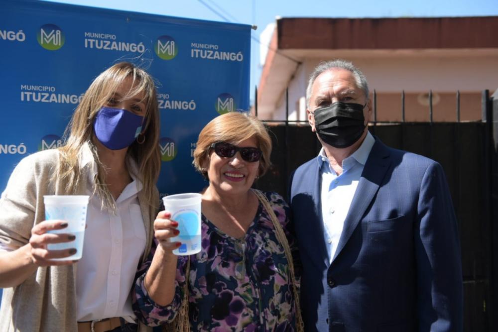 Malena Galmarini y Alberto Descalzo inauguraron una red de agua potable