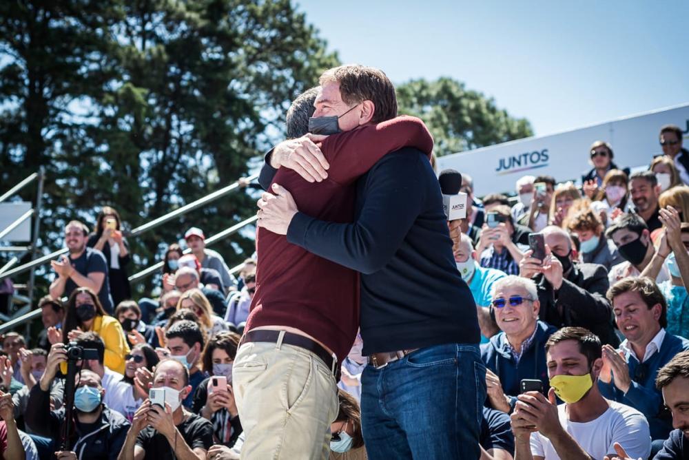 Elecciones, segunda parte: Santilli, Ocaña y Manes lanzaron la campaña por Juntos