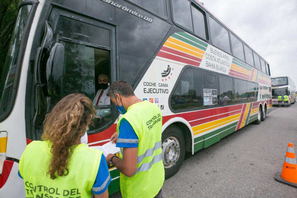 ¿Chau pandemia? micros y trenes podrán subir pasajeros sin límite de ocupación