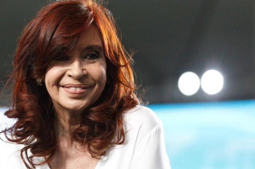 Cristina Fernández fue dada de alta y agradeció al personal médico del Otamendi