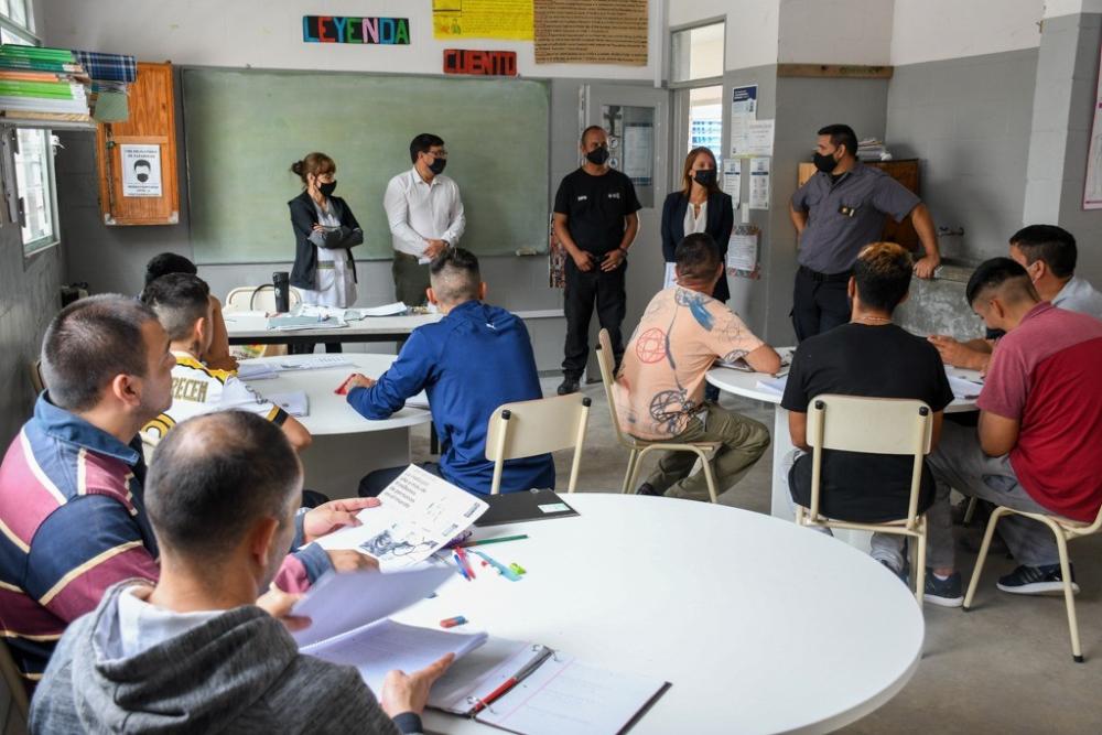 Implementan un programa para optimizar la educación en cárceles: cómo funciona