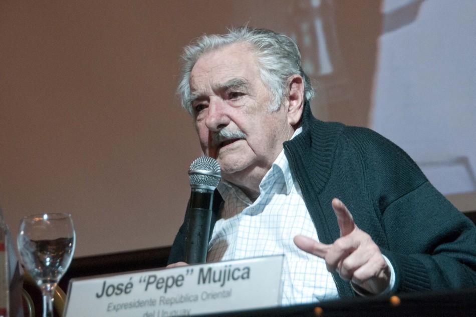 El Pepe Mujica se suma a la plaza: “Alfonsín era más bueno que Lassie”