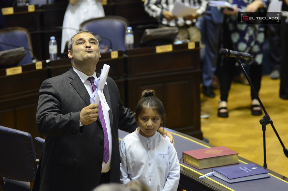 Malpeli juro junto a su hija [Foto: El Teclado]