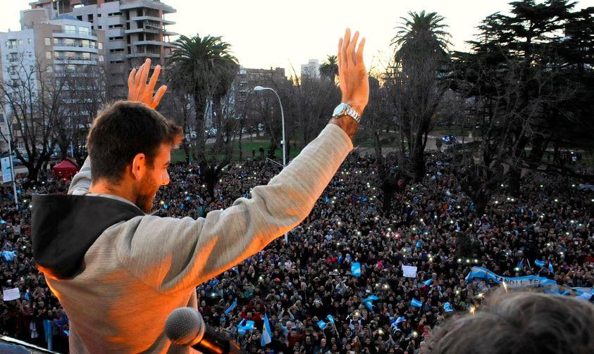 El intendente de Tandil invitó a Del Potro a despedirse en el balcón del municipio