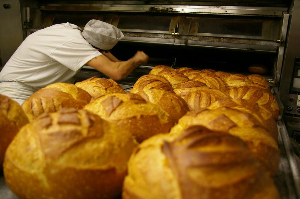 Panaderos bonaerenses acordaron mantener el kilo de pan entre 180 y 220 pesos