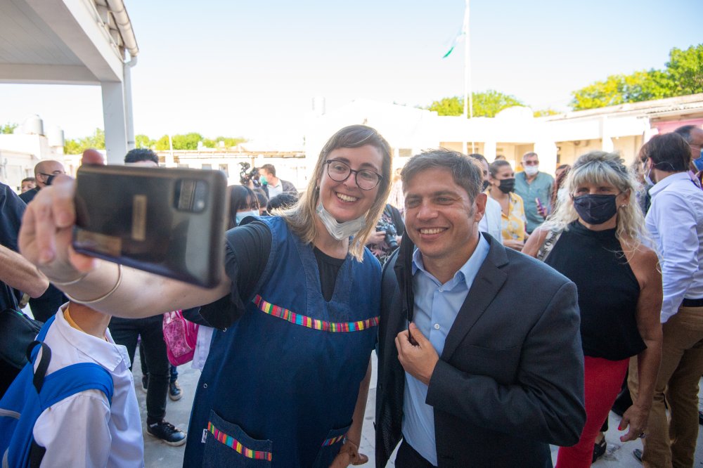 Kicillof abrió el ciclo lectivo 2022 con una fuerte defensa a la escuela pública