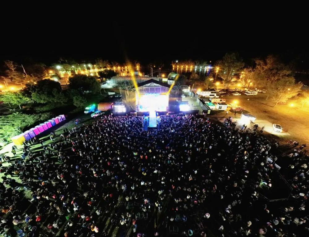 Con la música como protagonista, Bolívar celebra sus 144 años