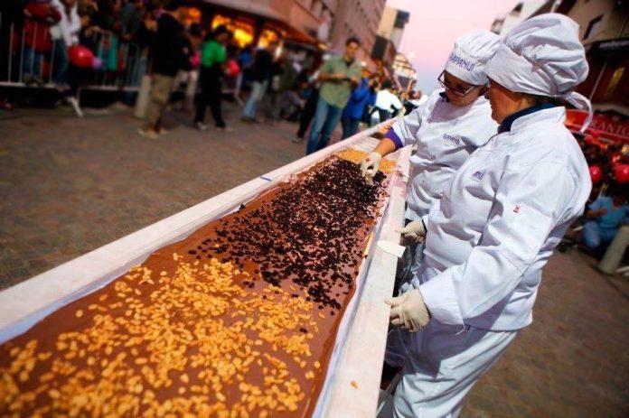 Pascuas récord: se viene la tableta artesanal de chocolate más grande del mundo
