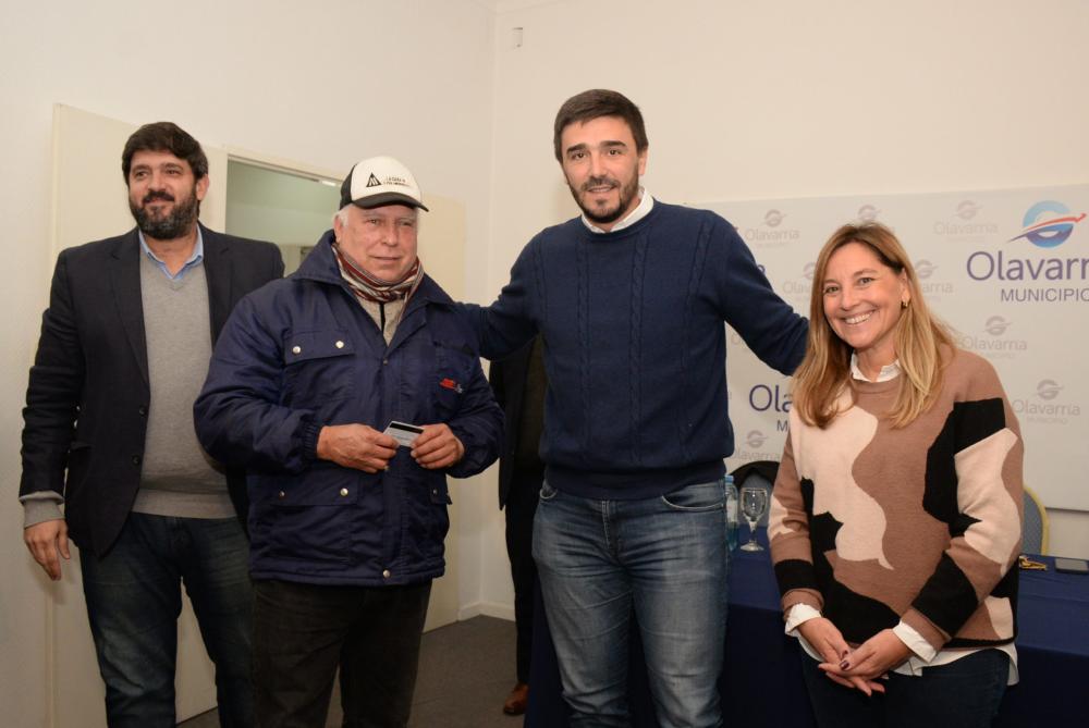 Ayuda social: intendente PRO cambia bolsa de alimentos por tarjeta alimentaria