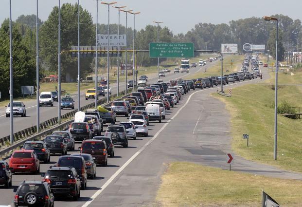 Fin de semana largo: restringen la circulación de camiones en rutas y autovías