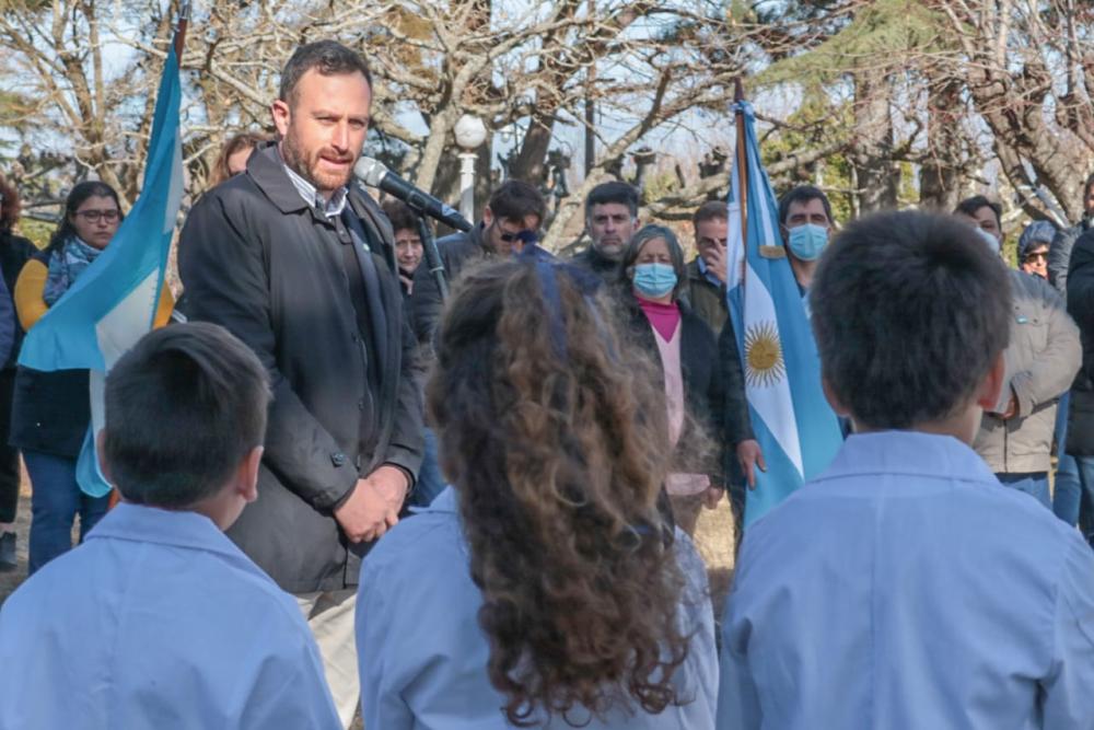 En el acto por el día de la Bandera, Ralinqueo destacó la figura de Belgrano