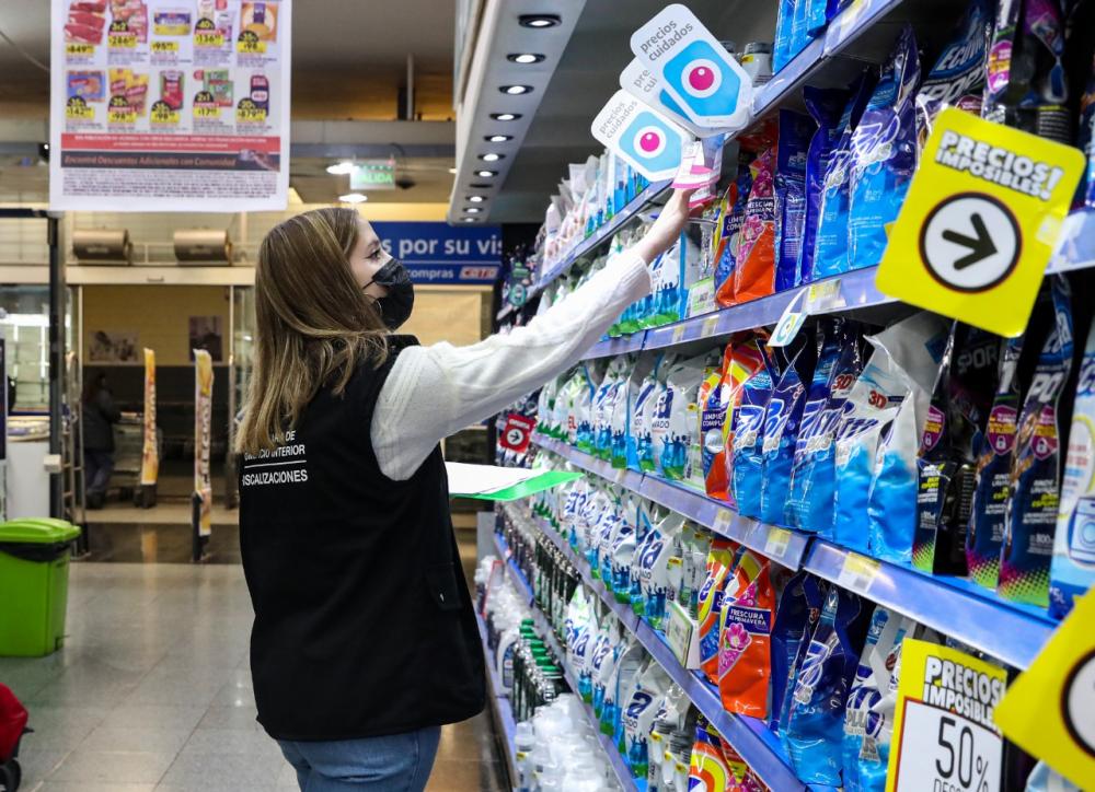 Inflación: el Gobierno sale a controlar los precios en supermercados