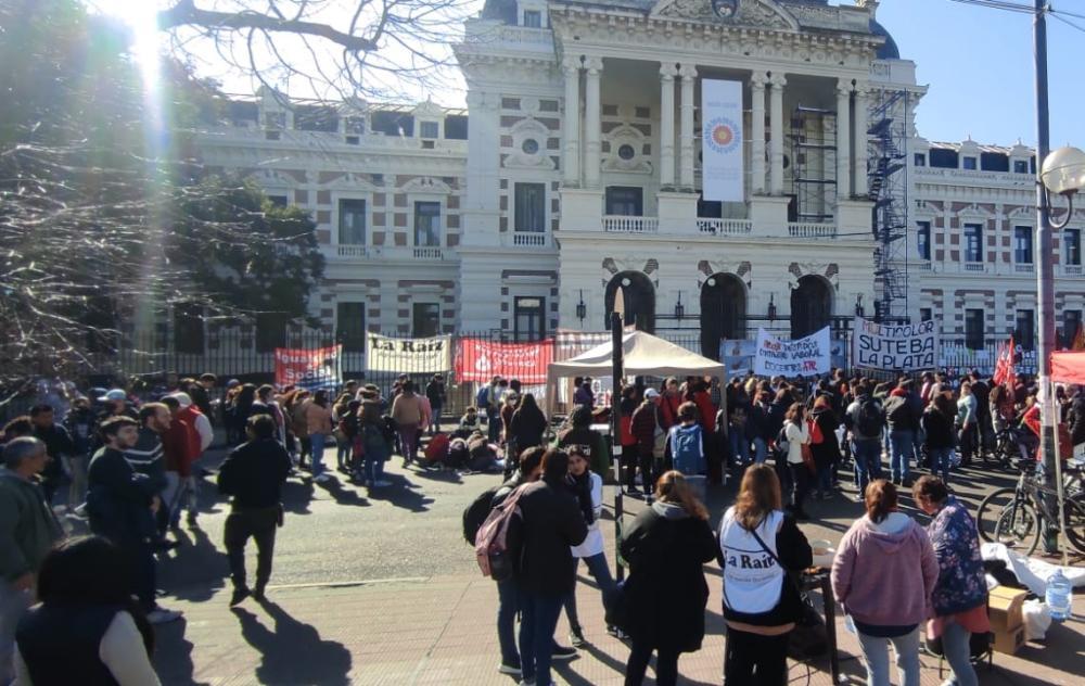 Docentes de +ATR vuelven a movilizarse para pedir la continuidad del programa