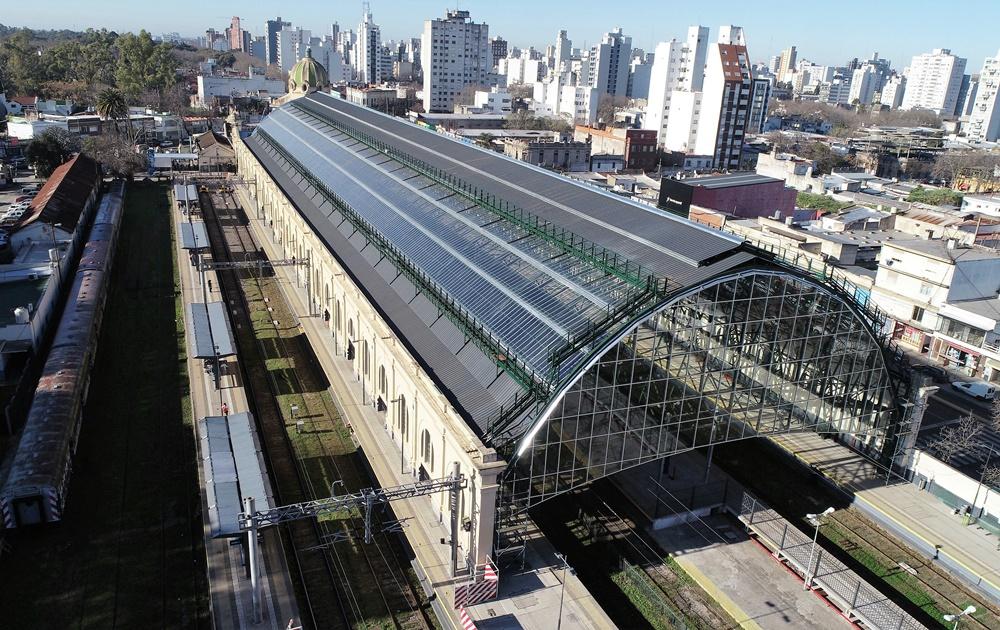 Avanza la renovación histórica del techo de la estación de trenes del Roca