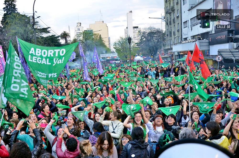 “Con la fuerza del río”, el documental sobre el Encuentro de Mujeres y Disidencias